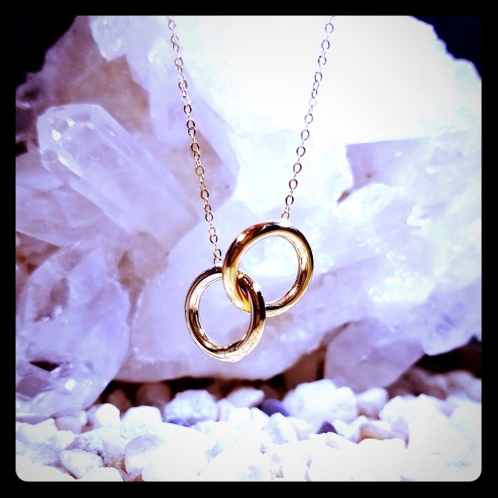 BNIB Unity Necklace In 14k Yellow Gold